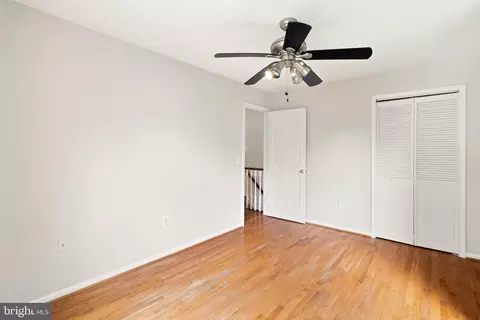 Bedroom - 7672 Southern Oak Dr, Springfield, VA 22153 photo 7 of 7