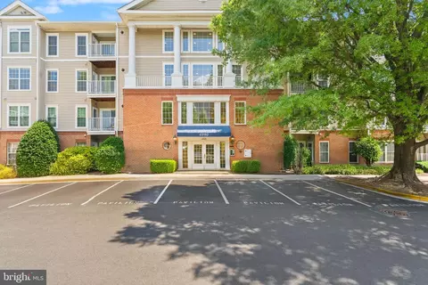 6990 Falls Reach Dr #408, Falls Church, VA 22043
