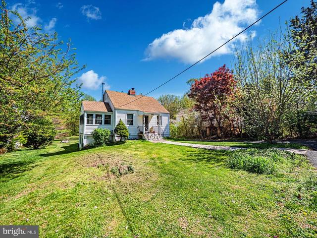 2923 Fairhill Rd, Fairfax, VA 22031