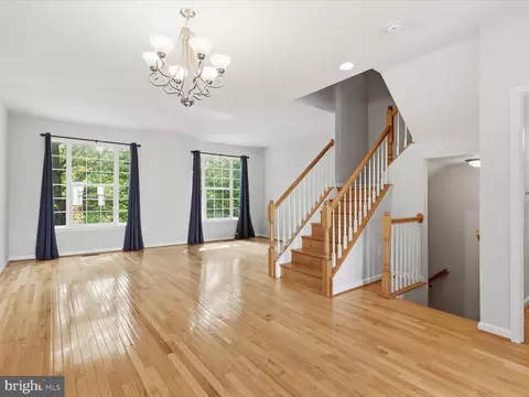 2334 Huntington Station Ct, Alexandria, VA 22303