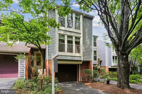 11333 Orchard Ln, Reston, VA 20190