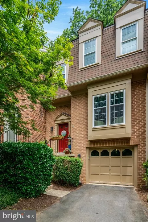 7838 Ashley Glen Rd, Annandale, VA 22003