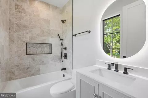 Bath - 1303 Elsinore Ave, Mclean, VA 22102 photo 5 of 6