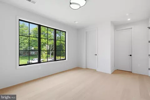 Bedroom - 1303 Elsinore Ave, Mclean, VA 22102 photo 5 of 5