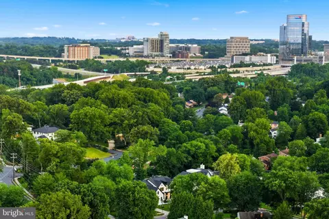 View/Area - 1303 Elsinore Ave, Mclean, VA 22102 photo 3 of 3