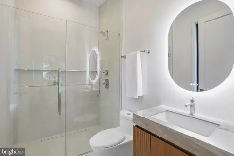 Bath - 1303 Elsinore Ave, Mclean, VA 22102 photo 1 of 6