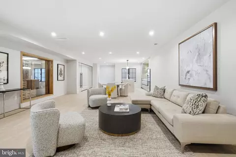 Living - 1303 Elsinore Ave, Mclean, VA 22102 photo 5 of 6