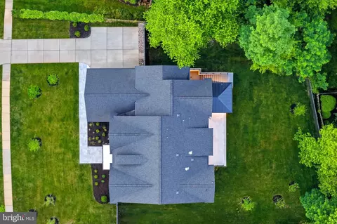 View/Area - 1303 Elsinore Ave, Mclean, VA 22102 photo 2 of 3