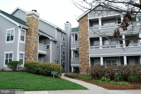 13085 Autumn Woods Way #105, Fairfax, VA 22033