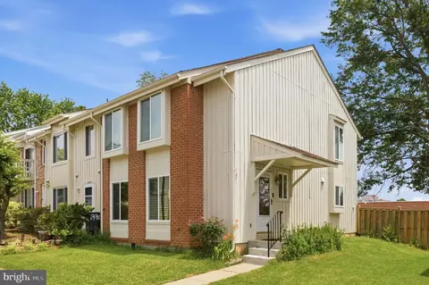 13311 Rowles Pl, Herndon, VA 20170