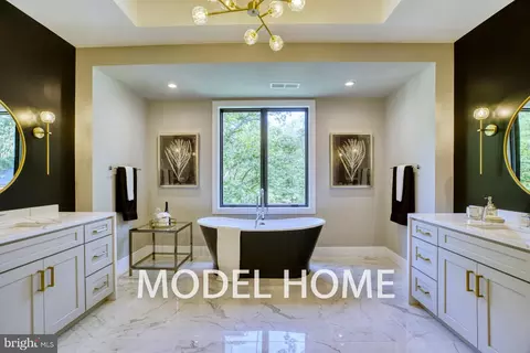 Entry Way - 6928 Girard St, Mclean, VA 22101 photo 25 of 44