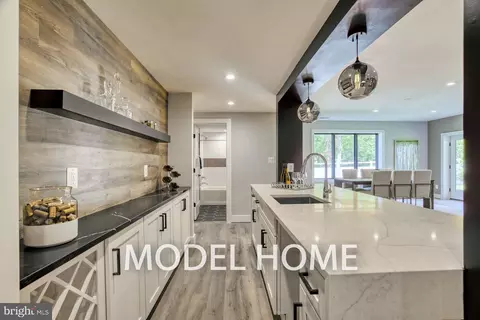 Entry Way - 6928 Girard St, Mclean, VA 22101 photo 29 of 44