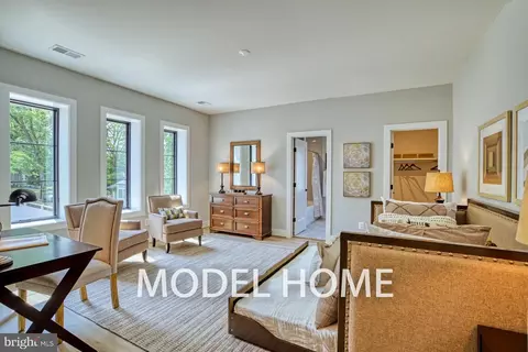 Entry Way - 6928 Girard St, Mclean, VA 22101 photo 36 of 44