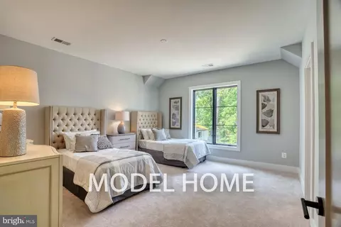 Entry Way - 6928 Girard St, Mclean, VA 22101 photo 18 of 44