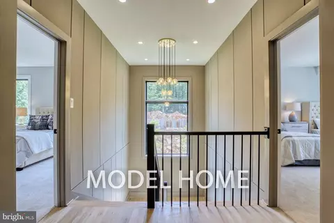 Entry Way - 6928 Girard St, Mclean, VA 22101 photo 22 of 44