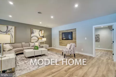 Entry Way - 6928 Girard St, Mclean, VA 22101 photo 40 of 44