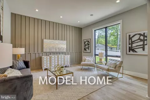 Entry Way - 6928 Girard St, Mclean, VA 22101 photo 3 of 44