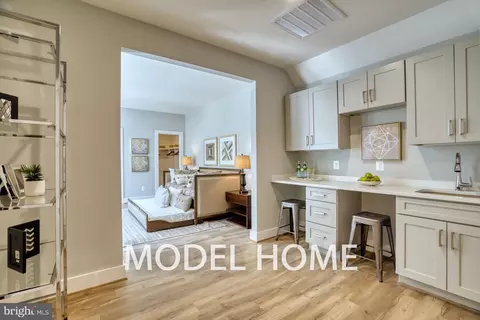 Entry Way - 6928 Girard St, Mclean, VA 22101 photo 35 of 44