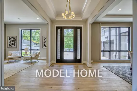 Entry Way - 6928 Girard St, Mclean, VA 22101 photo 1 of 44