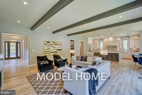 Entry Way - 6928 Girard St, Mclean, VA 22101 photo 6 of 44