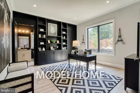 Entry Way - 6928 Girard St, Mclean, VA 22101 photo 13 of 44