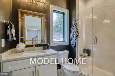 Entry Way - 6928 Girard St, Mclean, VA 22101 photo 14 of 44
