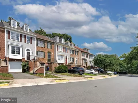 8730 Stone Hill Pl, Springfield, VA 22153