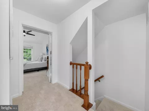 Entry Way - 8730 Stone Hill Pl, Springfield, VA 22153 photo 3 of 5
