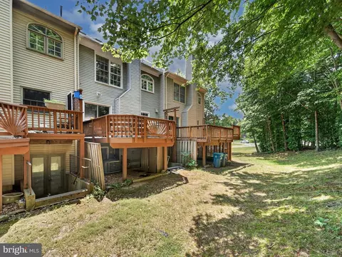 Exterior - 8730 Stone Hill Pl, Springfield, VA 22153 photo 4 of 5