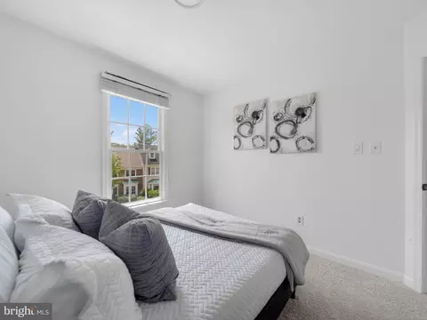 Bedroom - 8730 Stone Hill Pl, Springfield, VA 22153 photo 8 of 11