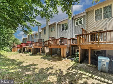 Exterior - 8730 Stone Hill Pl, Springfield, VA 22153 photo 5 of 5