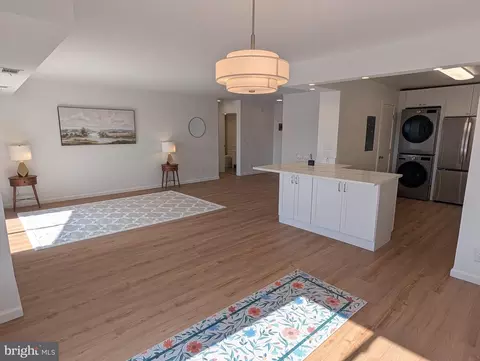 8340 Greensboro Dr #509, Mclean, VA 22102