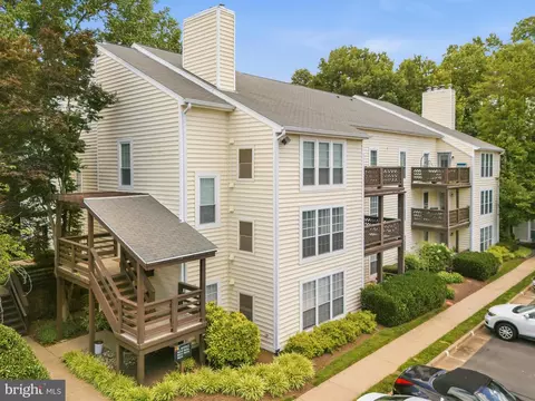 10212 Oakton Terrace Rd, Oakton, VA 22124