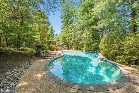 7700 Old Dominion Dr, Mclean, VA 22102