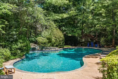 7700 Old Dominion Dr, Mclean, VA 22102