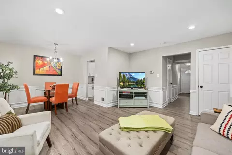 6426 Silver Ridge Cir, Alexandria, VA 22315
