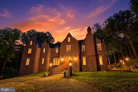 12213 Chapel Rd, Clifton, VA 20124