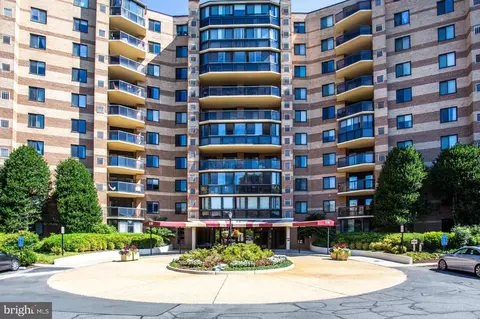 8380 Greensboro Dr #719, Mclean, VA 22102
