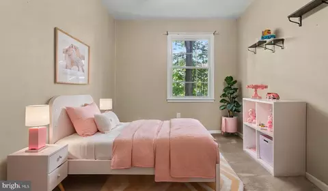 Bedroom - 6629 Burlington Pl, Springfield, VA 22152 photo 8 of 10