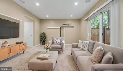 Living - 6629 Burlington Pl, Springfield, VA 22152 photo 5 of 6