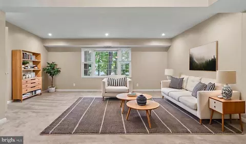 Living - 6629 Burlington Pl, Springfield, VA 22152 photo 3 of 6