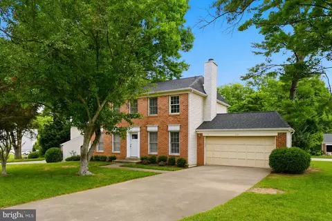 6125 Lundy Pl, Burke, VA 22015