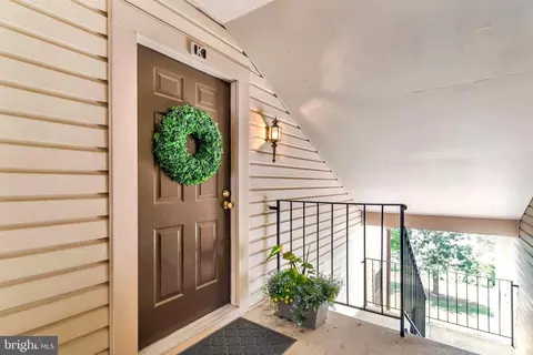 6918 Mary Caroline Cir #K, Alexandria, VA 22310