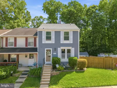 9179 Forest Breeze Ct, Springfield, VA 22152