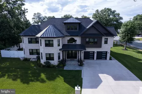 14700 Cranoke St, Centreville, VA 20120