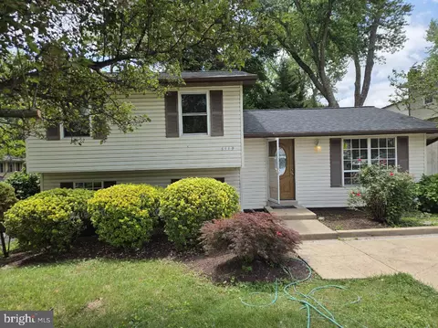 6119 Windward Dr, Burke, VA 22015