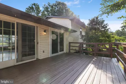 Exterior - 6119 Windward Dr, Burke, VA 22015 photo 6 of 7