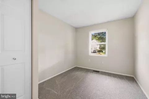 Bedroom - 6119 Windward Dr, Burke, VA 22015 photo 5 of 5