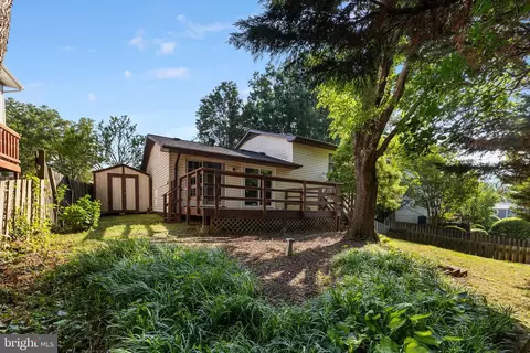 Exterior - 6119 Windward Dr, Burke, VA 22015 photo 4 of 7