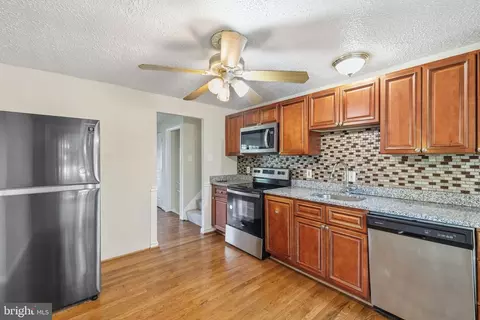 Kitchen - 6119 Windward Dr, Burke, VA 22015 photo 2 of 2